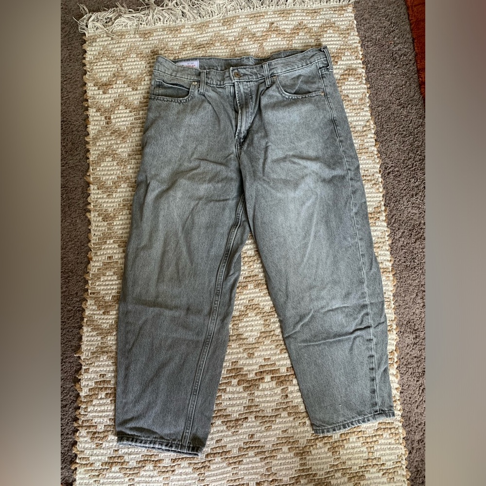 Barrel jeans